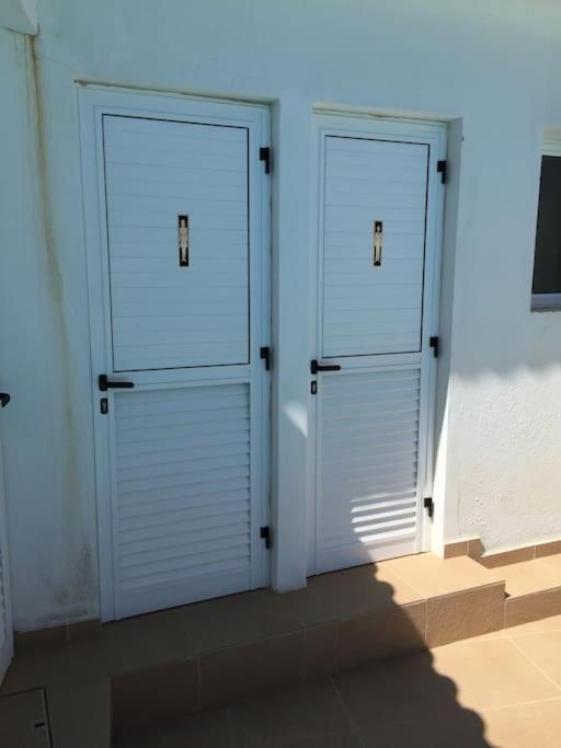 Apartment 2 Bed Mountains And Costal Views With Pool *