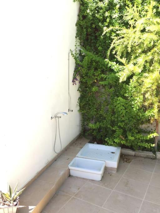 Apartment 2 Bed Mountains And Costal Views With Pool *