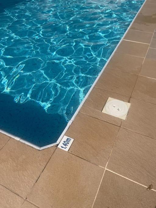 2 Bed Mountains And Costal Views With Pool